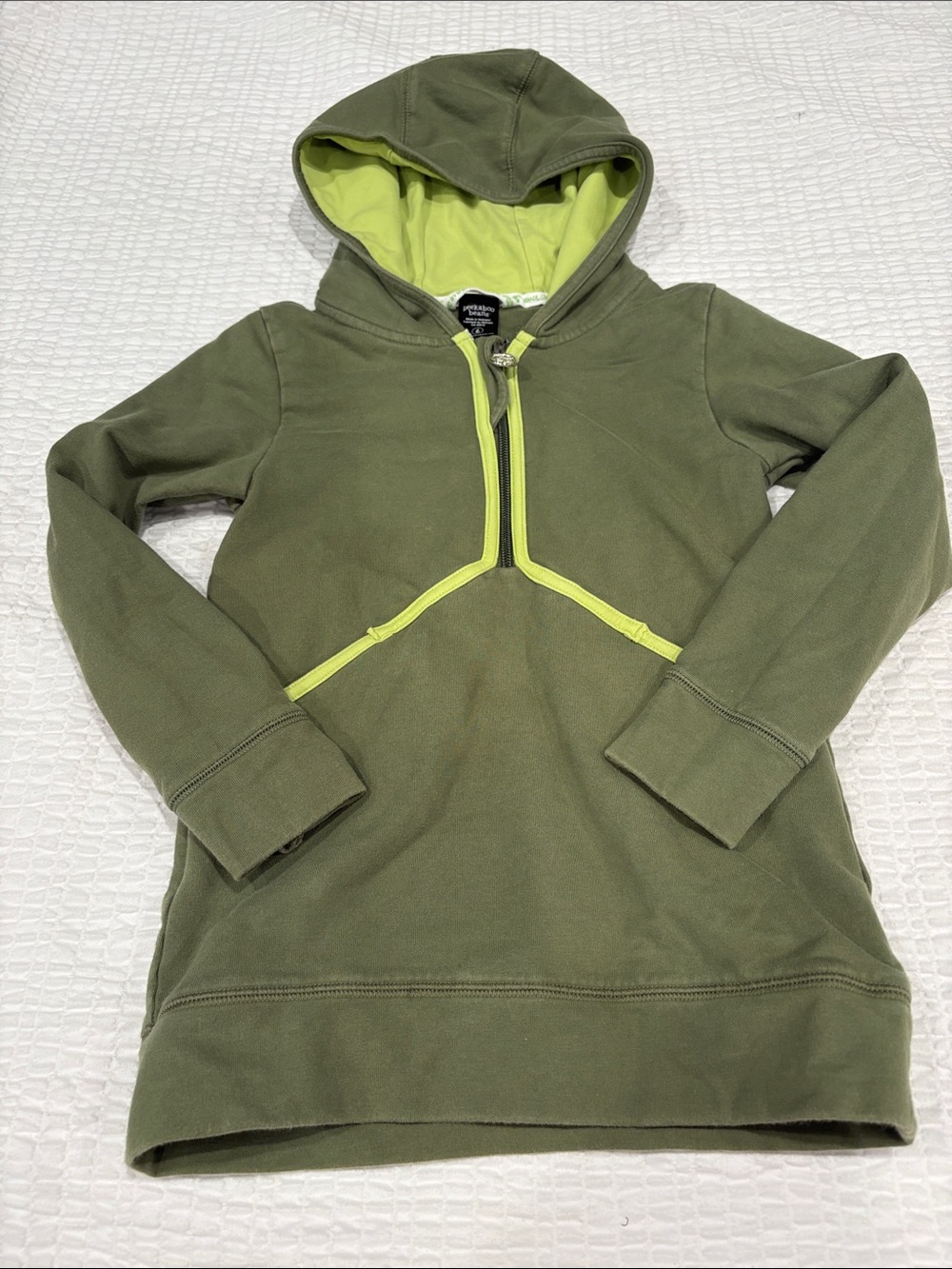 Peekaboo Beans Kids Olive Green Hooded Pullover Jacket with Lime Trim
Size 6